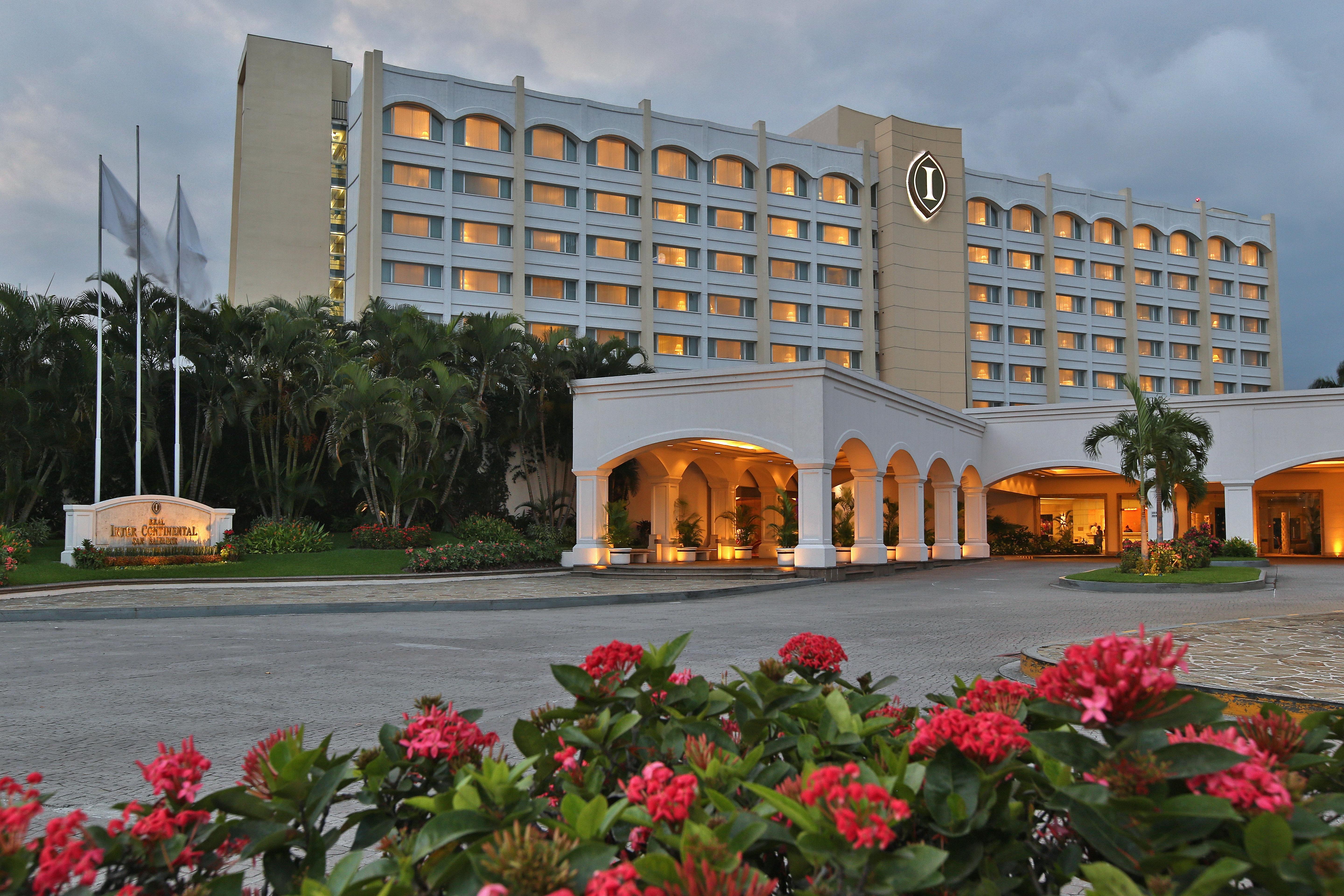 Real Intercontinental San Salvador By Ihg Otel Dış mekan fotoğraf